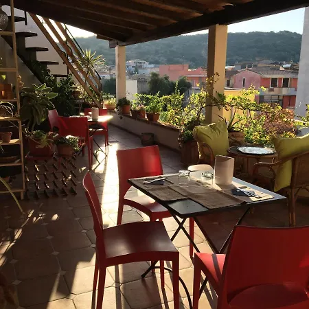 Alojamento de Acomodação e Pequeno-almoço Arega Villasimius